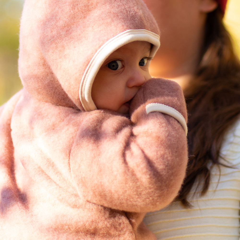 Wool detergent protects the fibres