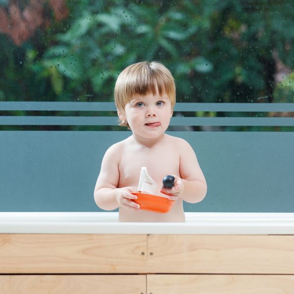 PlanToys Segelboot Pinguin